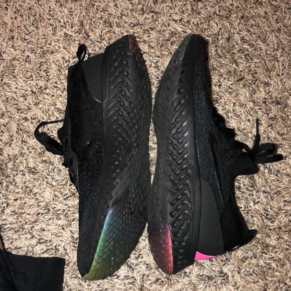 Nikes!! - Picture 6 of 6